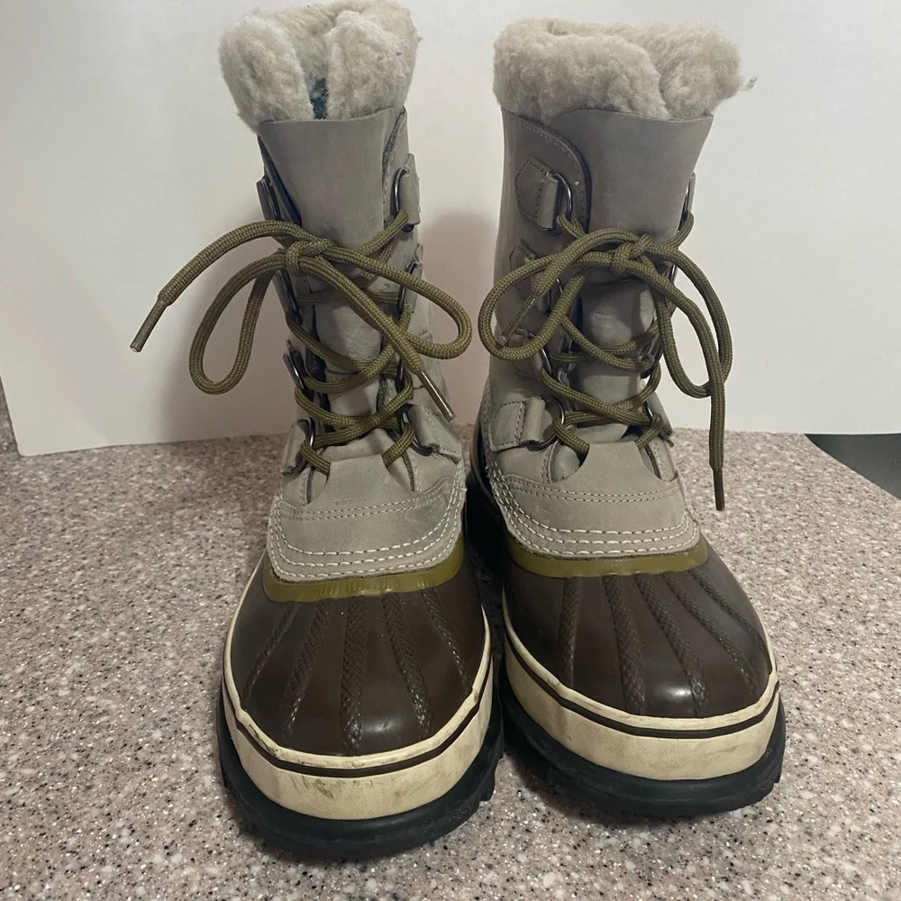 Sorel Women’s Caribou boot size 6 - Picture 5 of 9